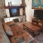 La Maison De Pierre بيت للعطل