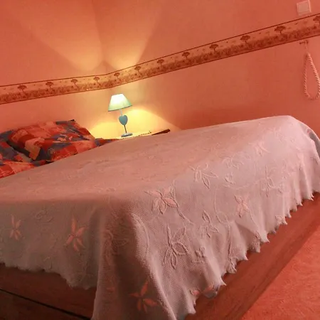 La Maison De Pierre בית נופש Lapte